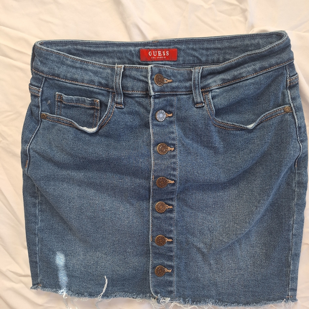 GUESS Distressed Blue Denim Button-Front Mini Skirt Frayed Hem Size Medium